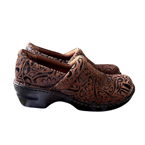 BOC Born Concept Womens 8 Peggy Tumbled Tooled Leather Clogs Slip On Shoes Brown - Picture 2 of 6
